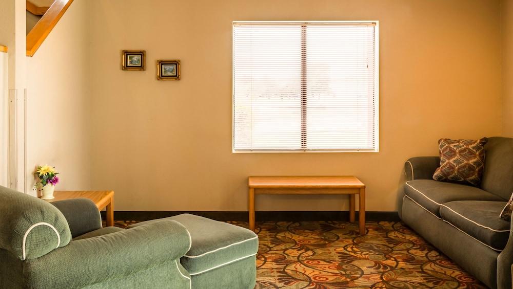 Oyo Hotel Lincoln Airport Ne, Hwy 80 Extérieur photo